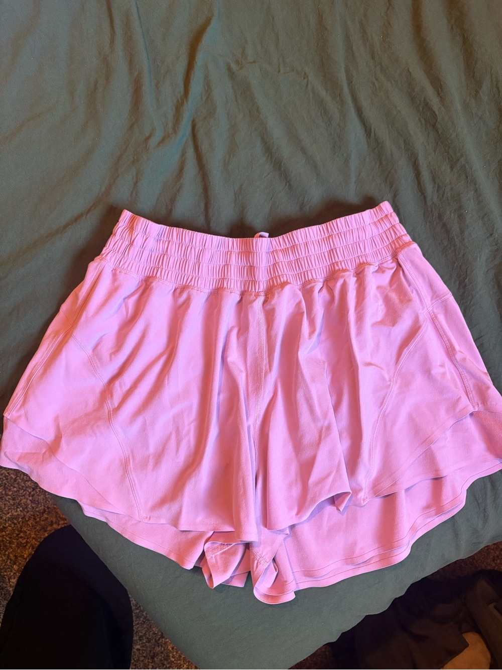 Lululemon Shake it out shorts